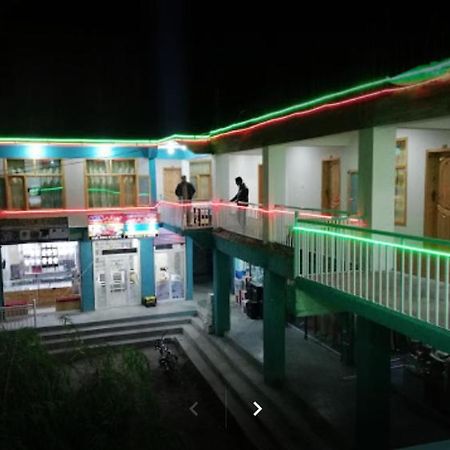 Hotel Noor Nama Palace Hunza Hassan Abad Exterior photo
